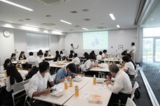 高校生ランチョンセミナー